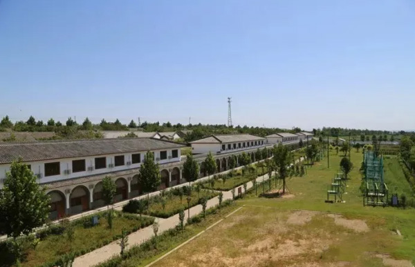 宜陽(yáng)鳳凰嶺拓展基地